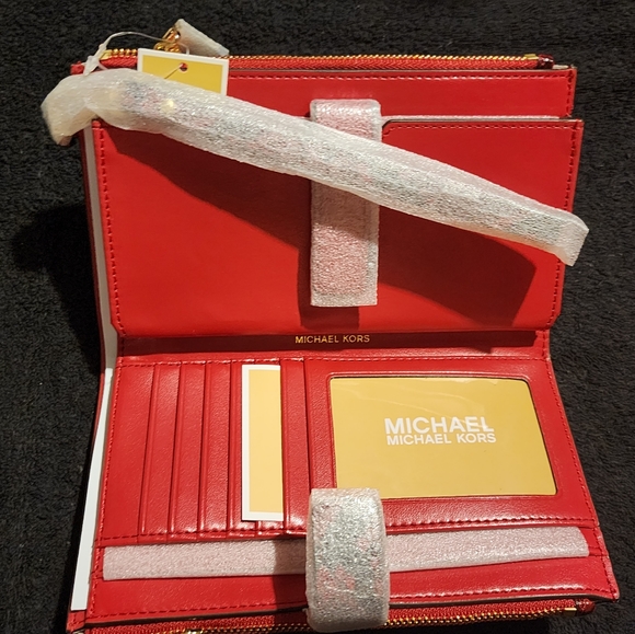 Michael Kors Leather Double Zip Wristlet Wallet - Picture 3 of 5